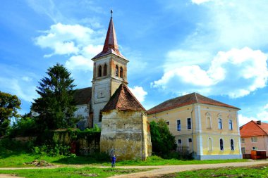 Beia, Transilvanya, Romanya 'daki tipik kırsal alan ve köylü evleri. Yerleşim yeri Sakson koloniciler tarafından 12. yüzyılın ortalarında kuruldu.