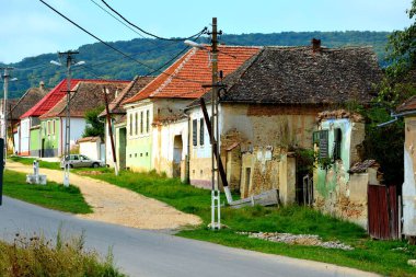 Romanya 'nın Barcut, Transilvanya kentindeki tipik kırsal alan ve köylü evleri. Yerleşim yeri Sakson koloniciler tarafından 12. yüzyılın ortalarında kuruldu.