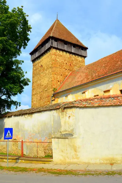 Eglise Saxonne Médiévale Fortifiée Dans Village Barcut Bekokten Brekolten Transylvanie — Photo