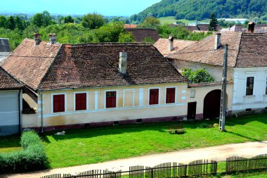 Cincsor, Kleinschenk, Transilvanya, Romanya 'daki tipik kırsal alan ve köylü evleri. Yerleşim yeri Sakson koloniciler tarafından 12. yüzyılın ortalarında kuruldu.