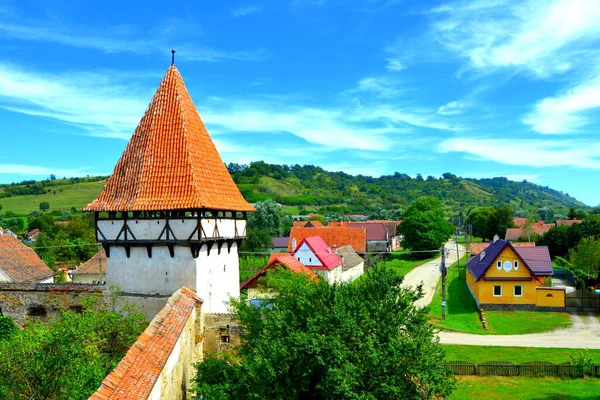 Ενισχυμένη Μεσαιωνική Εκκλησία Σαξών Στο Χωριό Cincsor Klienschenk Τρανσυλβανία Ρουμανία — Φωτογραφία Αρχείου