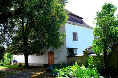 Romanya 'nın Cincu, Grossschenk, Transilvanya kentindeki tipik kırsal alan ve köylü evleri. Yerleşim yeri Sakson koloniciler tarafından 12. yüzyılın ortalarında kuruldu.