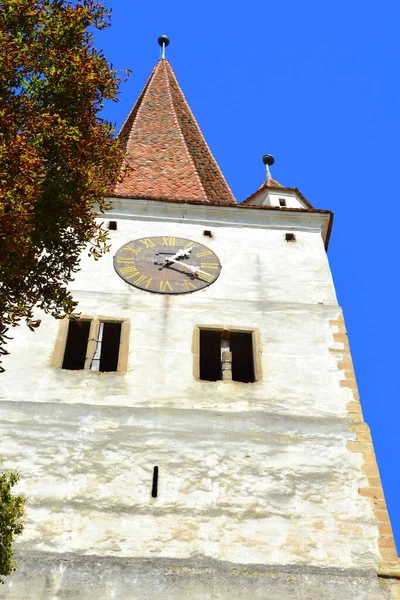 Grossschenk, Cincu, Transilvanya, Romanya 'daki ortaçağ sakson evanjelik kilisesi. Yerleşim yeri Sakson koloniciler tarafından 12. yüzyılın ortalarında kuruldu.