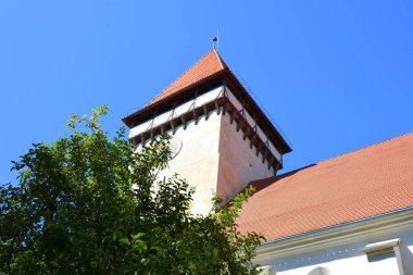 Romanya 'nın Transilvanya kentinin Sibiu ilçesindeki Merghindeal komününe bağlı Dealu Frumos, Schoenberg' deki güçlendirilmiş ortaçağ sakson kilisesi. İlk olarak 1280 yılına kadar uzanan bir satışta bahsedildi..