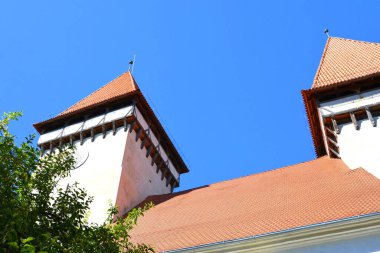 Romanya 'nın Transilvanya kentinin Sibiu ilçesindeki Merghindeal komününe bağlı Dealu Frumos, Schoenberg' deki güçlendirilmiş ortaçağ sakson kilisesi. İlk olarak 1280 yılına kadar uzanan bir satışta bahsedildi..