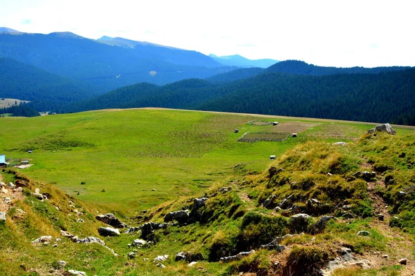 Macizo Bucegi Las Montañas Curva Los Cárpatos Transilvania Rumania Siendo —  Fotos de Stock