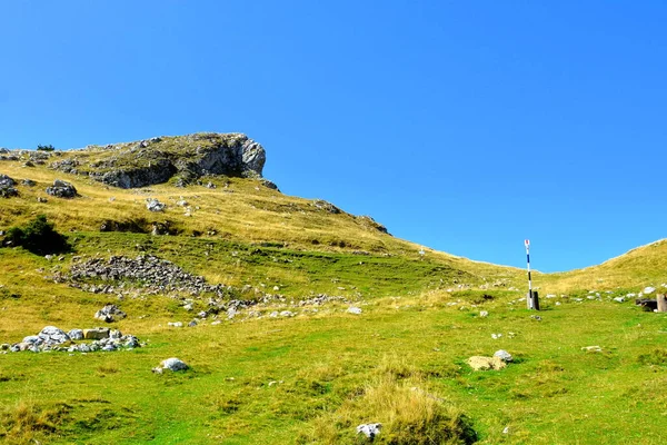 Bucegi Massif, em Carpathian Bend Mountains, Transilvânia, Roménia. — Fotografia de Stock