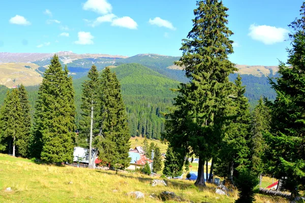 Von Großer Struktureller Und Morphologischer Komplexität Erscheint Das Bucegi Massiv — Stockfoto