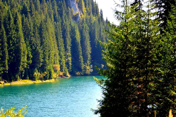 Lago Bolboci Bucegi Maciço Carpathian Bend Mountains Transilvânia Romênia Sendo — Fotografia de Stock