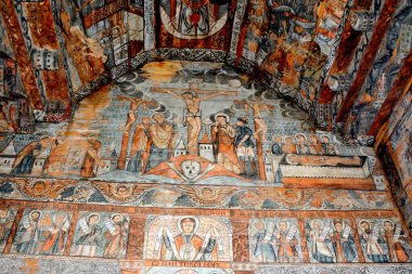 Ortodoks ahşap kilisesindeki Ieud, Maramures, Transilvanya-Romanya ikonu. Eski resimler.