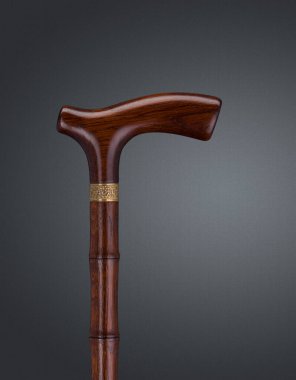 Yürüyen bastonlar ve koltuk değnekleri. Yüksek kalite fotoğraf