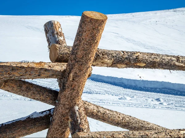 Man Made Wooden Fence Sits Slopes Rocky Mountains — Stock Photo, Image