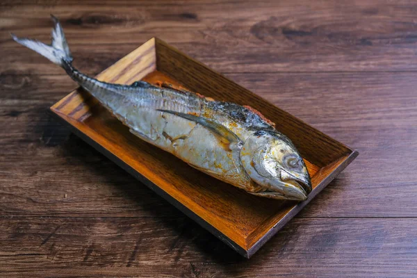Cencaru Bakar Sumbat Sambal Malay Grilled Fish Wooden Plate Table — Stock Photo, Image