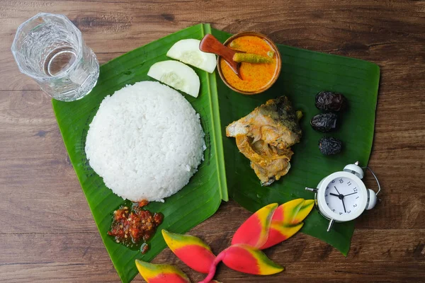 Nasi Berlauk Una Prelibatezza Malese Famosa Kelantan Mangiato Iftar Immagine — Foto Stock