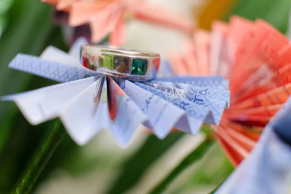 Nahaufnahme Hochzeitsarmband Als Hochzeitsgeschenk Bei Malaiischer Hochzeitszeremonie — Stockfoto