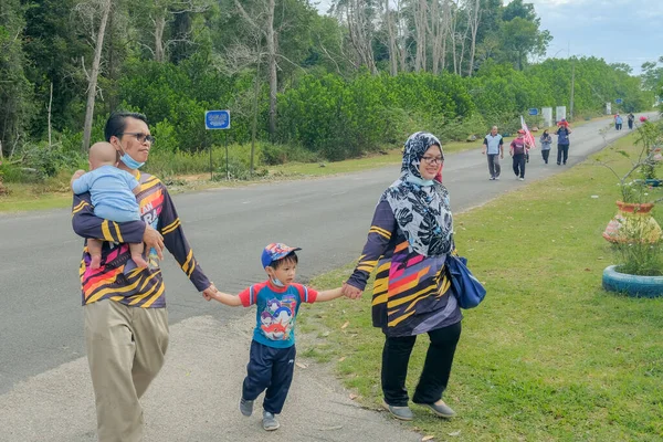 Muadzam Shah Malásia Setembro 2020 Pessoas Caminhando Correndo Juntas Livre — Fotografia de Stock