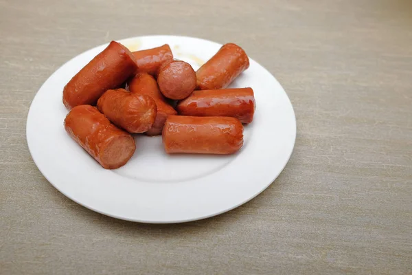 Sliced Sausages White Plate — Stock Photo, Image