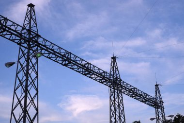 Muadzam Şah, Malezya - 9 Ocak 2020: Yüksek voltaj istasyonlarında tanımlanamayan elektrikçi çalışması.