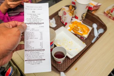 Muadzam Şah, 24 Ocak 2020: Kentucky Fried Chicken (KFC) restoranı, fast food. KFC, kızarmış tavuk üzerine uzmanlaşmış bir fast food restoran zinciri.