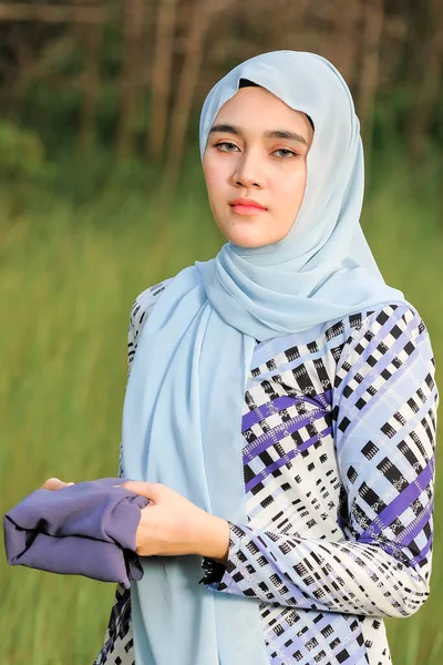 Portrait Happy Beautiful Young Model Fashionable Hijab Style Posing Green — Stock Photo, Image