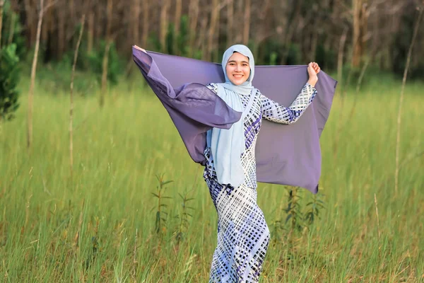 Portrait Happy Beautiful Young Model Fashionable Hijab Style Posing Green — Stock Photo, Image