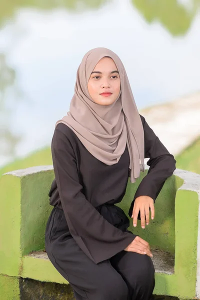 Retrato Mujer Belleza Musulmana Usando Hijab —  Fotos de Stock