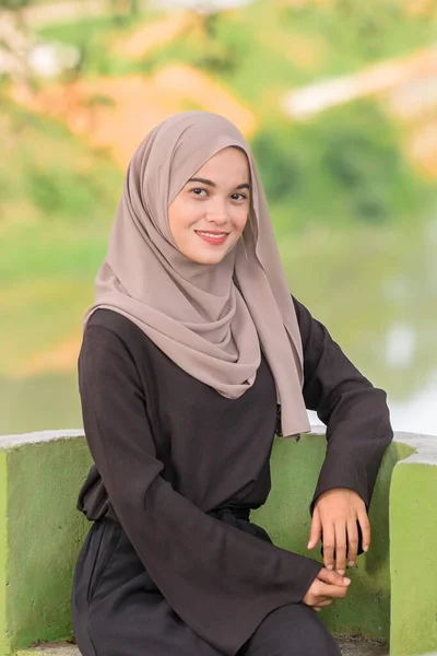 Portrait Muslim Beauty Woman Wearing Hijab — Stock Photo, Image