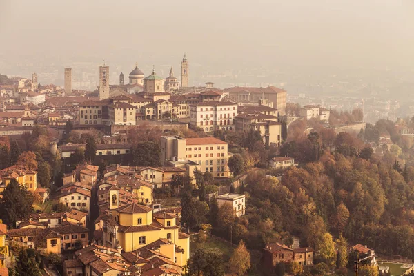 Bergamo Havadan Görünümü Sisli Bir Günde Talya — Stok fotoğraf