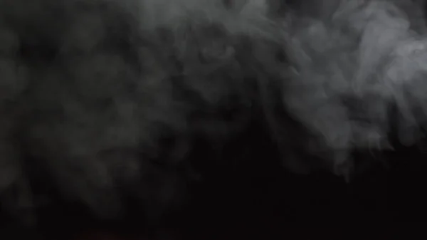 Superposición realista de niebla de nubes de humo de hielo seco perfecta para componer en sus tomas. Simplemente colóquelo y cambie su modo de mezcla para pantalla o agregar. — Foto de Stock