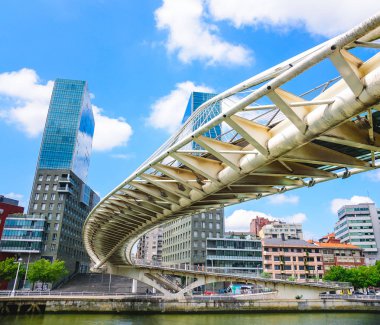Pedro Arrupe köprüsü Bilbao, Bask Ülkesi, İspanya.