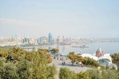 Azerbaycan 'ın başkenti Bakü' de yer alan Martyrs Lane 'in panoramik manzarası.