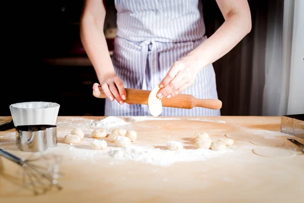 Rolling Out Dough Kitchen Table Close — Stock Photo, Image