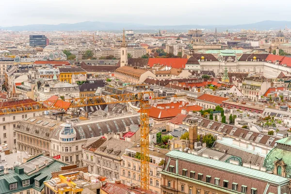 Vienna city panorama uitzicht vanaf St.-Stephankathedraal Oostenrijk — Stockfoto