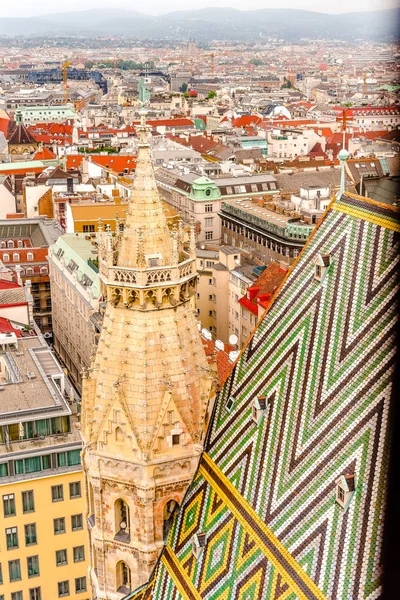 Vienna city panorama uitzicht vanaf St.-Stephankathedraal Oostenrijk — Stockfoto