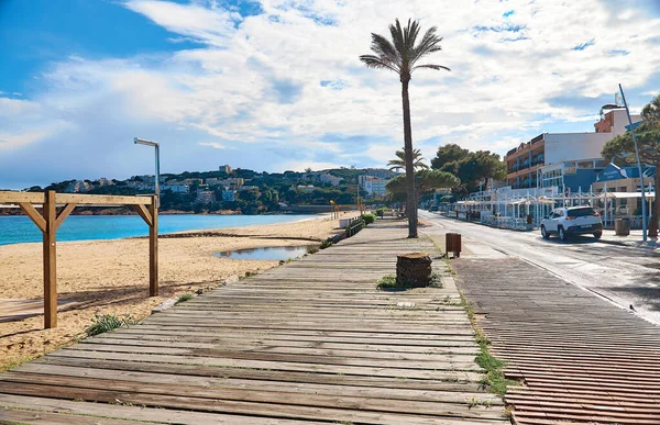 Повністю обладнаний сучасний іспанський пляж S'Agaro, Джирона, Іспанія. — стокове фото
