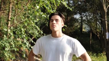 Doğada kızgın delikanlı