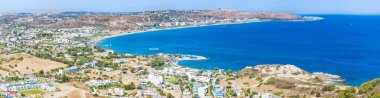 Faliraki Beach otel (Rhodes, Yunanistan ile kaplı etmek görünüm)