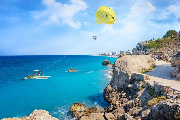 Parasailing Aegean Sea City Rhodes Rhodes Greece — Zdjęcie stockowe