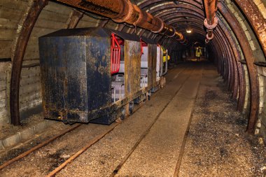 Eski ve paslı benim tren benim park personel transferi için t