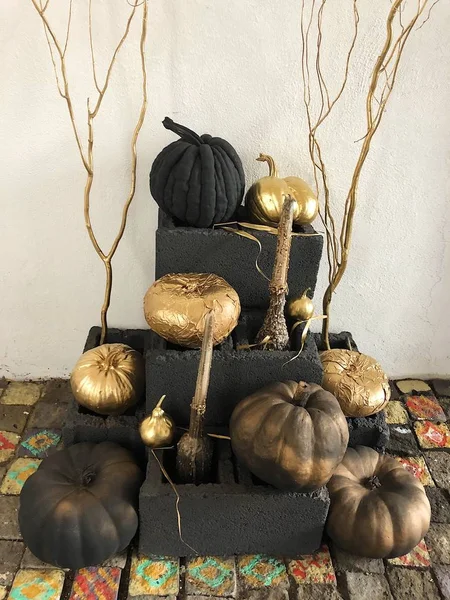Beautiful Composition Black Gold Pumpkins — Stock Photo, Image
