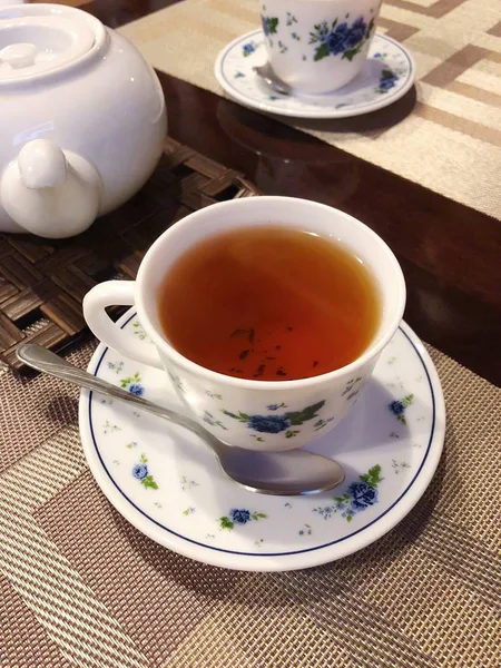 Chá Com Tomilho Uma Bela Vista Cup — Fotografia de Stock