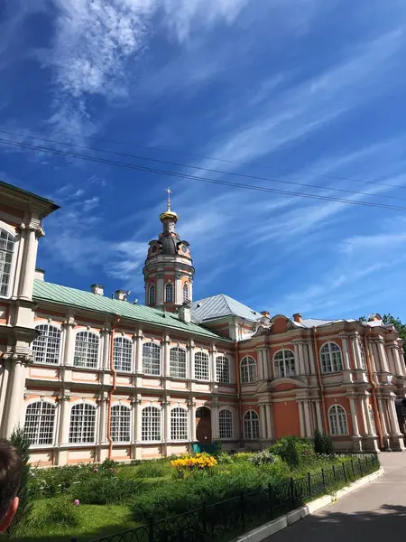 Mooie Roze Witte Kerk Rusland — Stockfoto