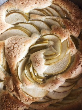 Masada elma ile lezzetli elma pasta