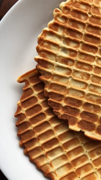 Masada Kahvaltı Için Lezzetli Taze Waffle — Stok fotoğraf