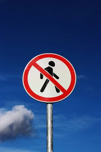 Road Sign Pedestrians Forbidden Pass Sky — Stock Photo, Image