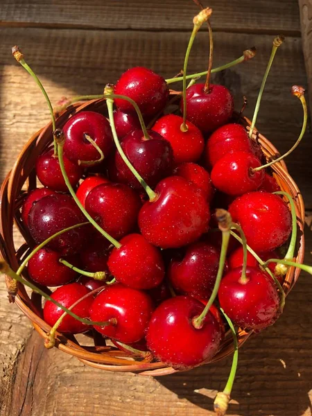 Ripe Red Cherries Wooden Table — Stock Photo, Image