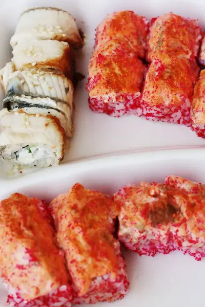 Läcker Sushi Med Fiskkaviar Och — Stockfoto