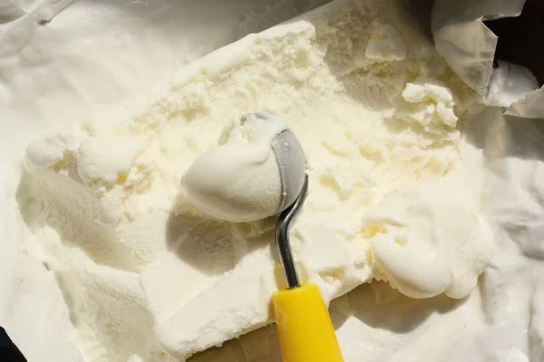 Delicious Vanilla Ice Cream Spoon — Stock Photo, Image
