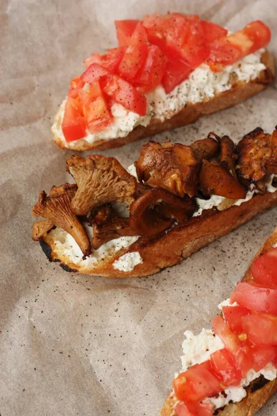 Bruschetta Red Tomatoes Chanterelles Macro — Stock Photo, Image