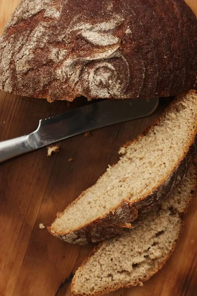 Delizioso Pane Segale Fresco Sul Tavolo — Foto Stock